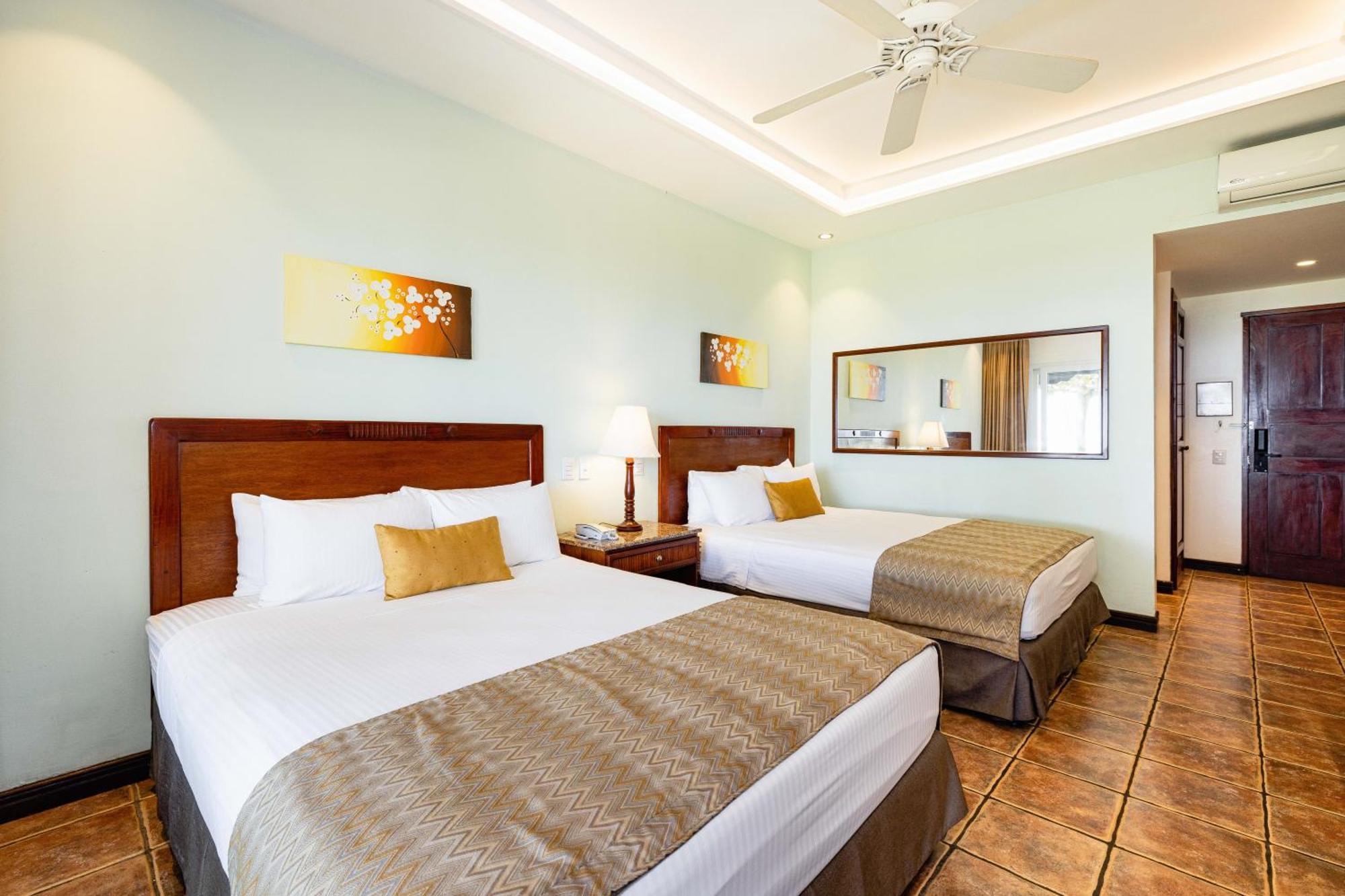 Hotel Tamarindo Diria Beach Resort Pokoj fotografie